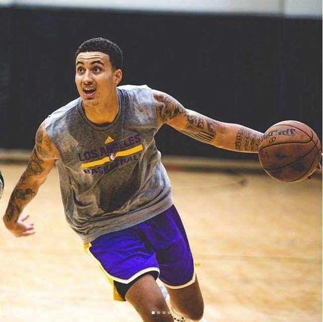 媒体人：今天于汉超将前往教练员培训班报到（媒体人透露：于汉超今日赴教练员培训班报到）