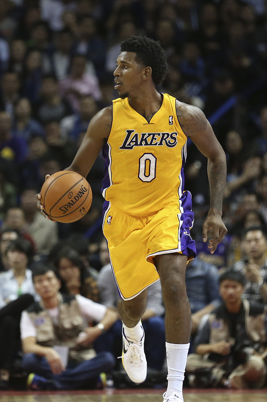 NBA球员专访：詹姆斯谈团队合作（专访詹姆斯：谈NBA团队协作之道）