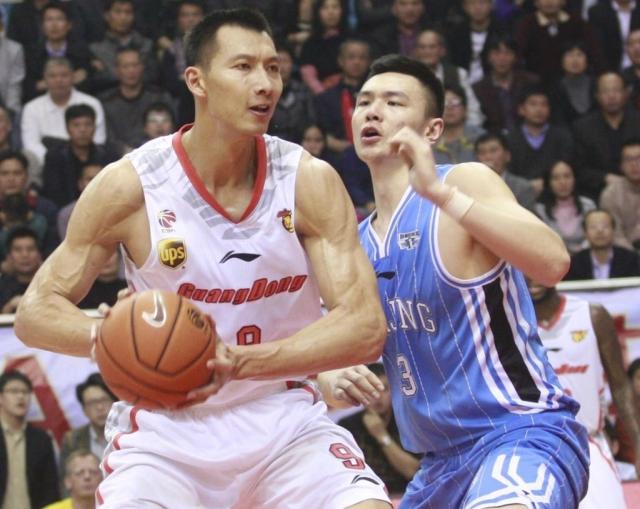 身陷困境，探寻心灵之痛：运动员的内心挣扎与挑战（困境之中，直面心灵之痛：运动员的心理挣扎与考验）