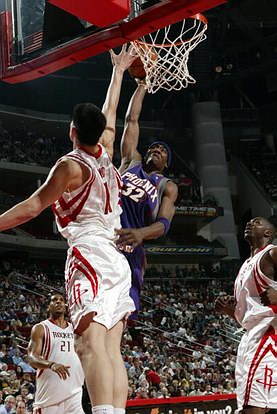 罗伯特·桑切斯是自2010年切赫以来首位英超送助攻的切尔西门将（罗伯特·桑切斯成为切尔西自2010年切赫后首位在英超送出助攻的门将）