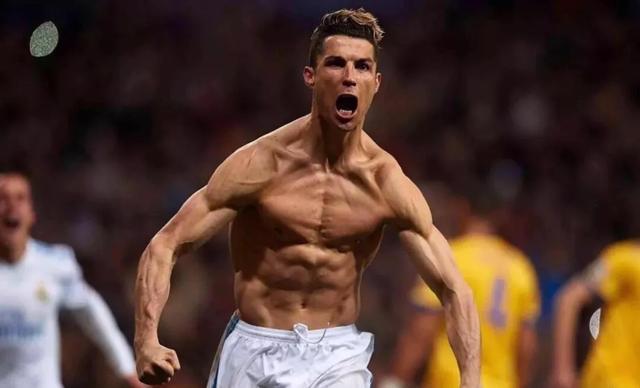 约基奇第三节爆发，单节7中7独得19分（约基奇第三节火力全开，7投全中砍下19分）