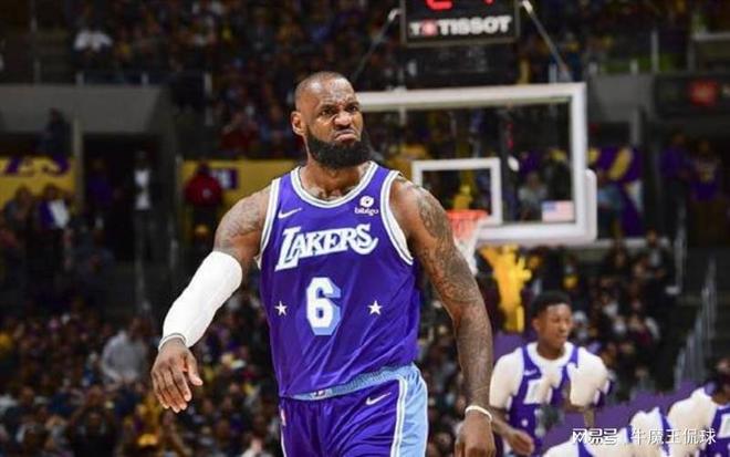 吉拉西下场时不开心？科瓦奇：如果他很开心被换下，反而不好（吉拉西被换下显不悦？科瓦奇：球员若乐意下场才更糟）