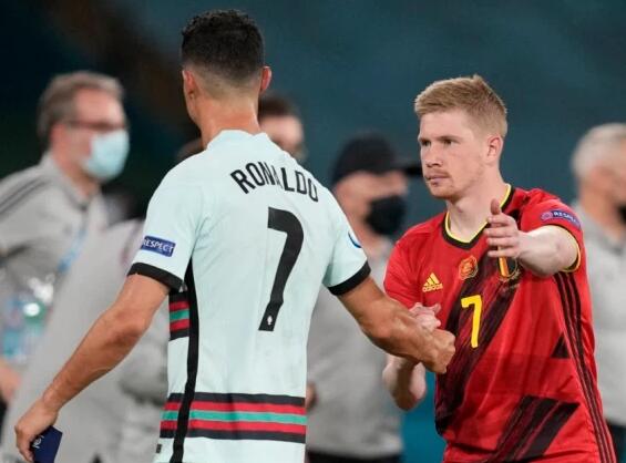 奥莱报：阿根廷足协被提起刑事诉讼，涉案金额高达75.9亿比索（《奥莱报》称阿根廷足协遭刑事起诉，涉案金额达75.9亿比索）