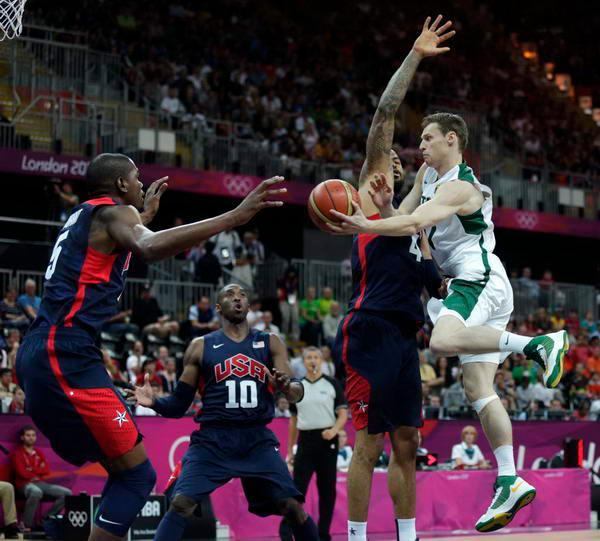 巴黎队史第九次在欧冠负于拜仁仅次于皇萨（巴黎欧冠第9次不敌拜仁，败场仅次于皇马与巴萨）