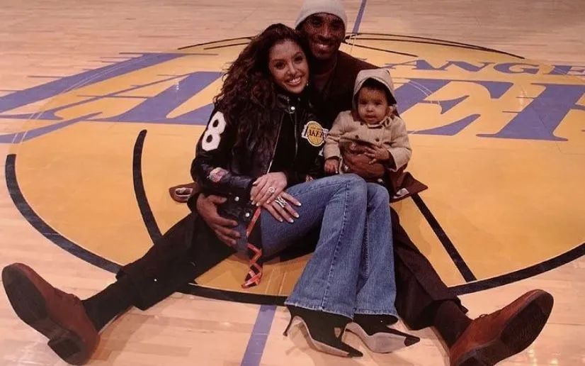 跟队：邓弗里斯很可能缺席米兰德比，奥古斯托做好顶替准备（队记：邓弗里斯恐缺席米兰德比，奥古斯托已准备顶替首发）